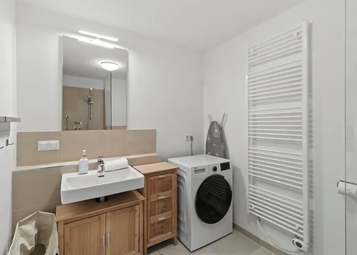 Modern 1br Near Meidling Metro - Near U6 Metro * Viena