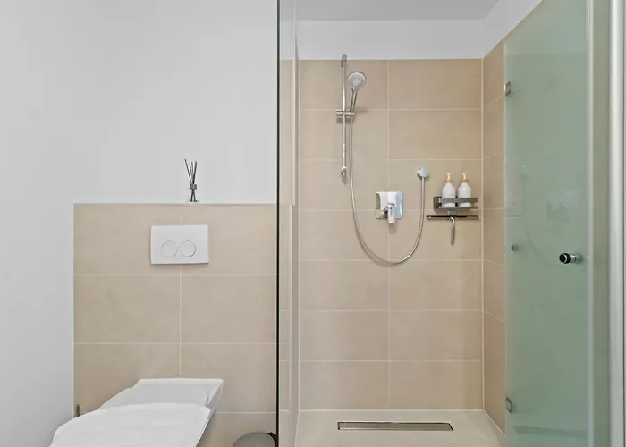 Modern 1br Near Meidling Metro - Near U6 Metro Apartamento Viena
