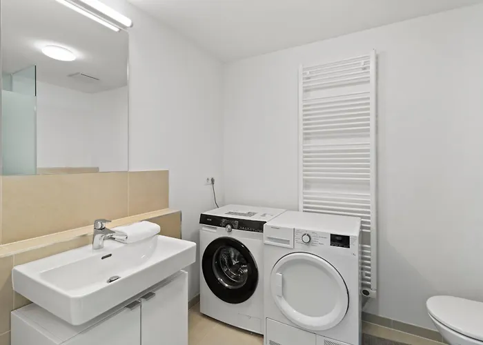 Modern 1br Near Meidling Metro - Near U6 Metro Apartamento *